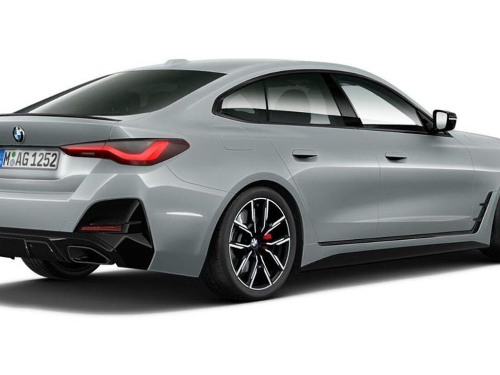 BMW M440