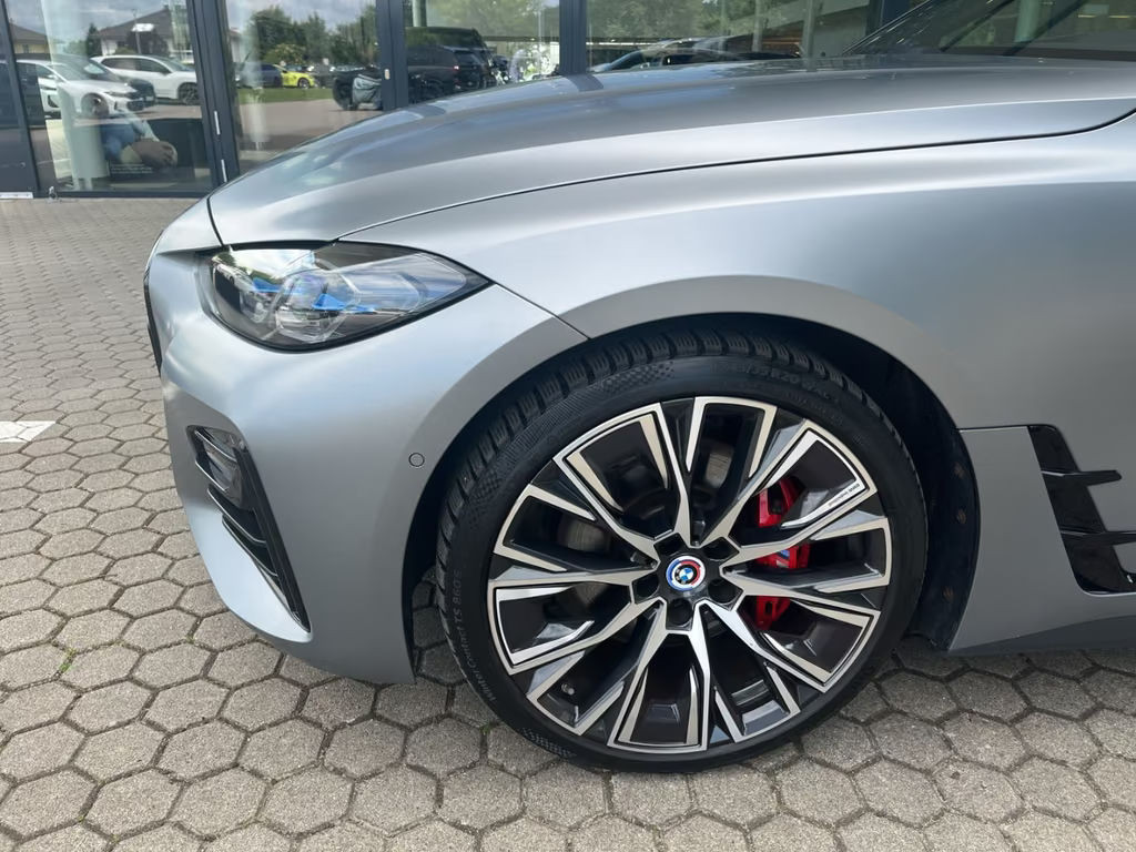 BMW M440
