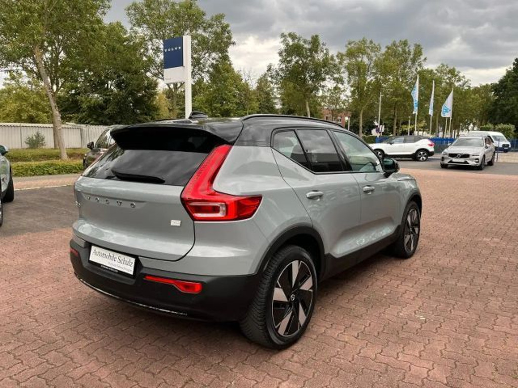 Volvo EX40