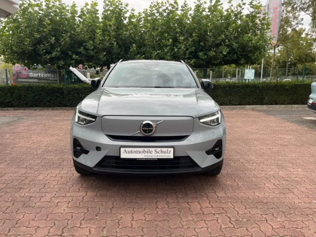 Volvo EX40