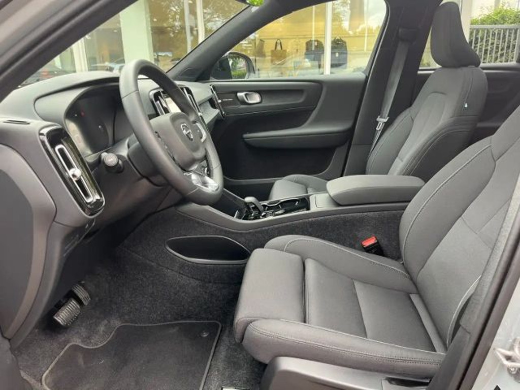 Volvo EX40