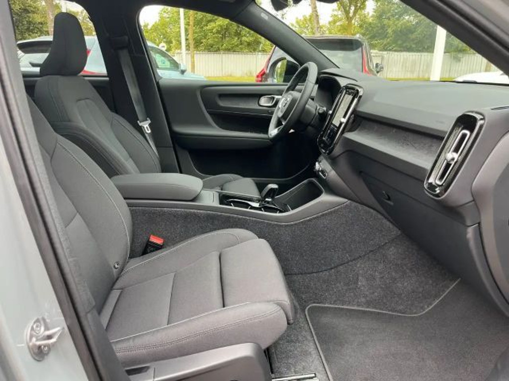 Volvo EX40
