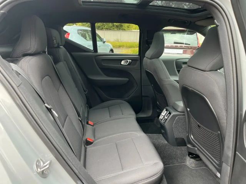 Volvo EX40