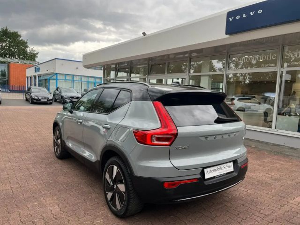 Volvo EX40