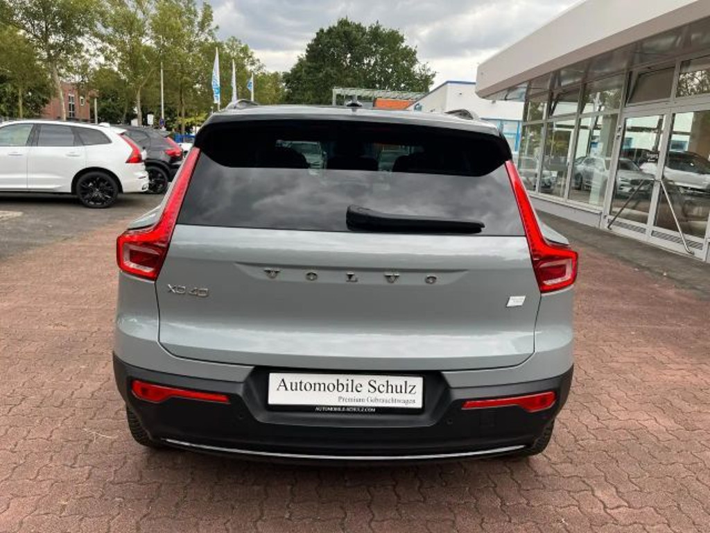 Volvo EX40