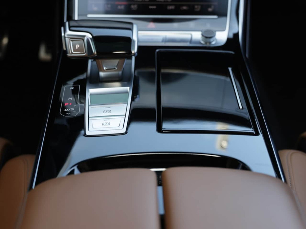 Audi S8
