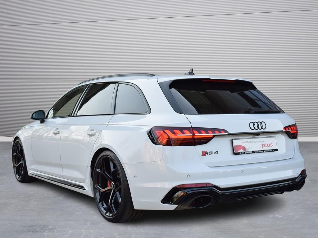 Audi RS4