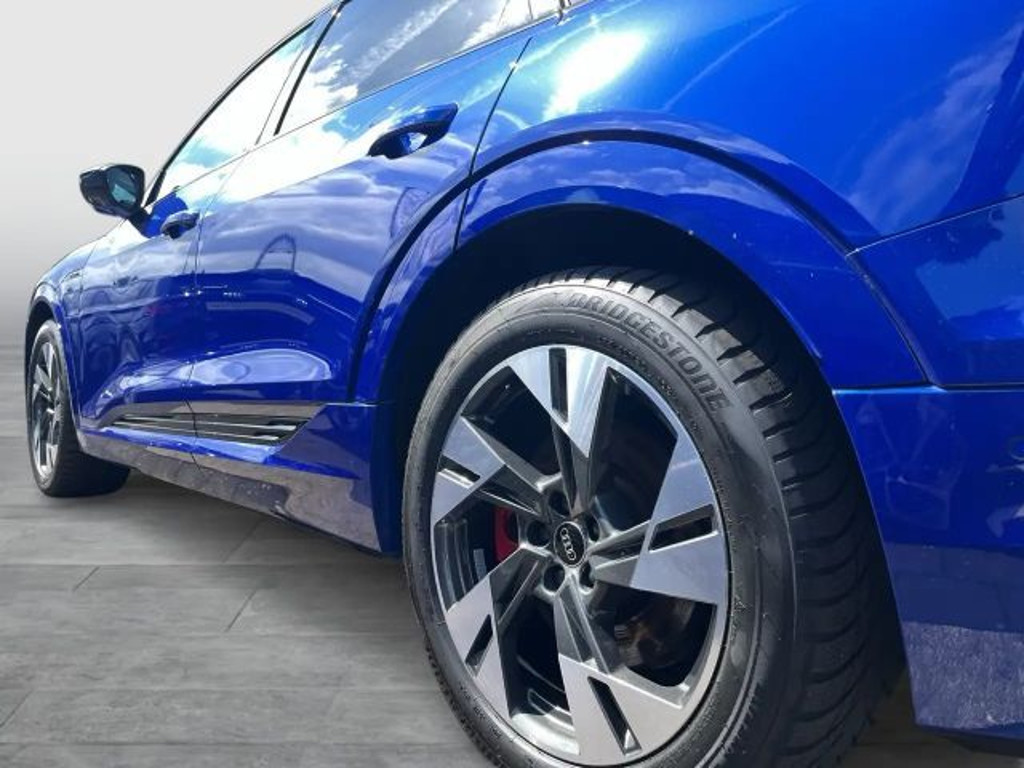 Audi Q8 e-tron