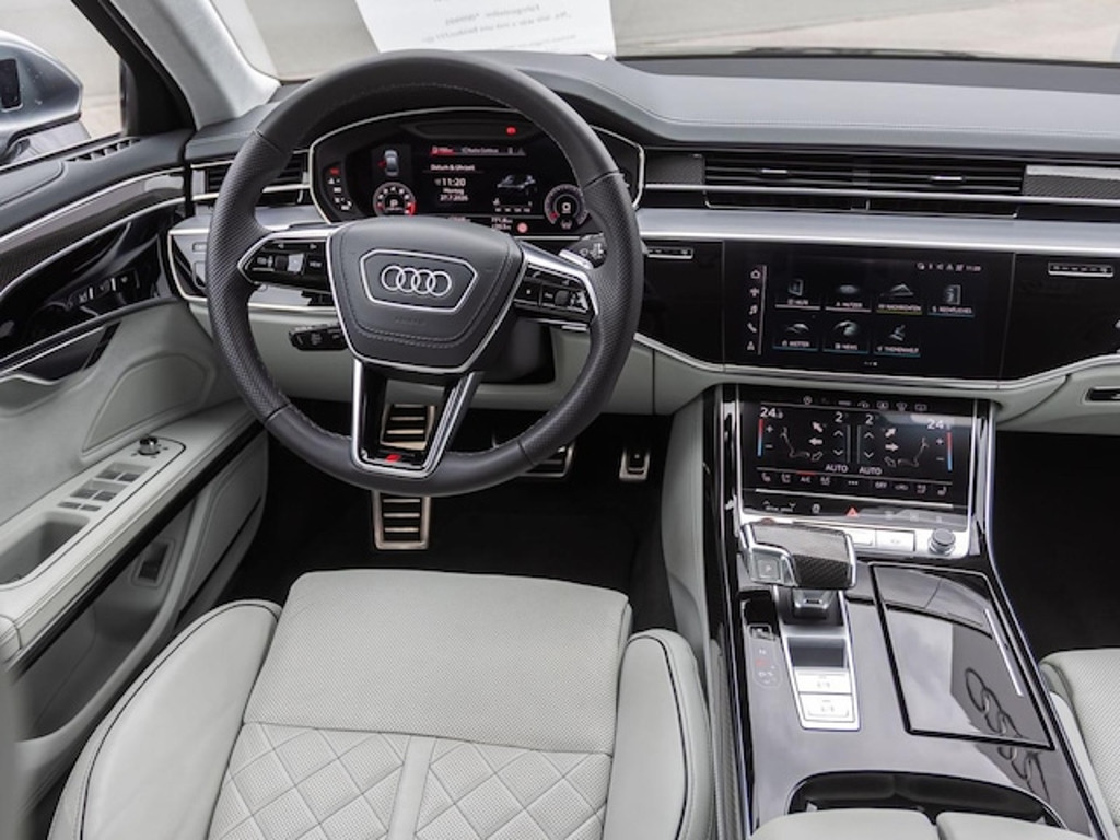 Audi S8