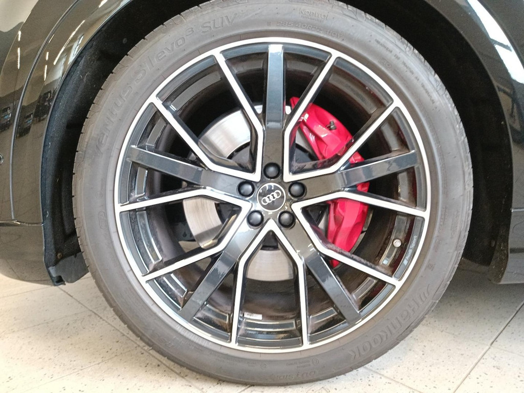 Audi SQ8