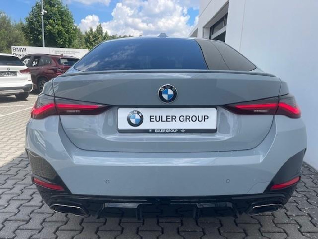 BMW M440