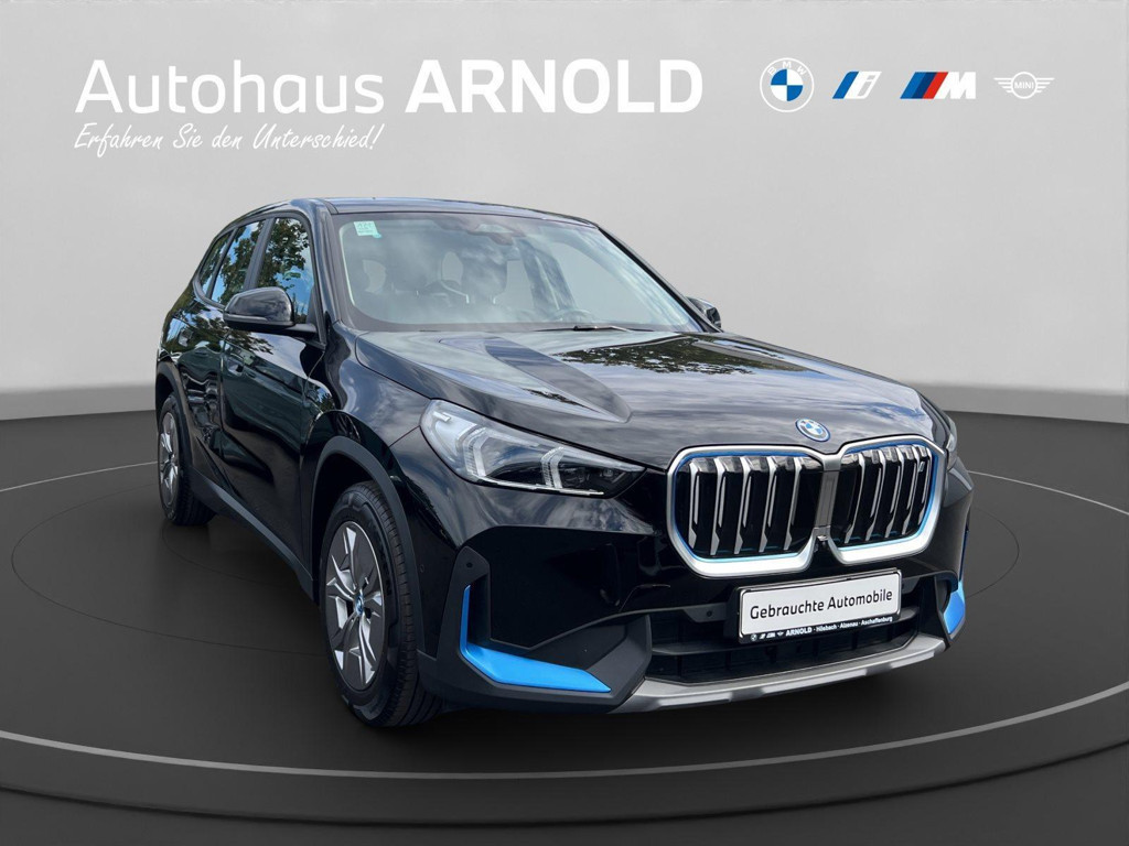 BMW iX1