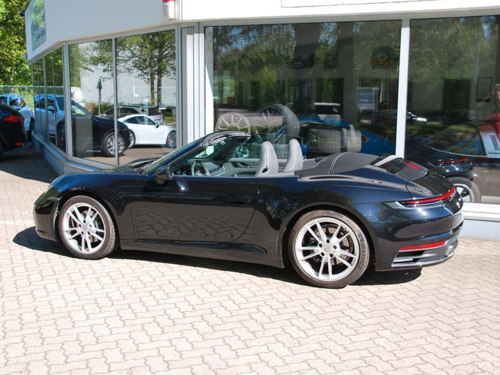 Porsche 911 992 Carrera Cabriolet