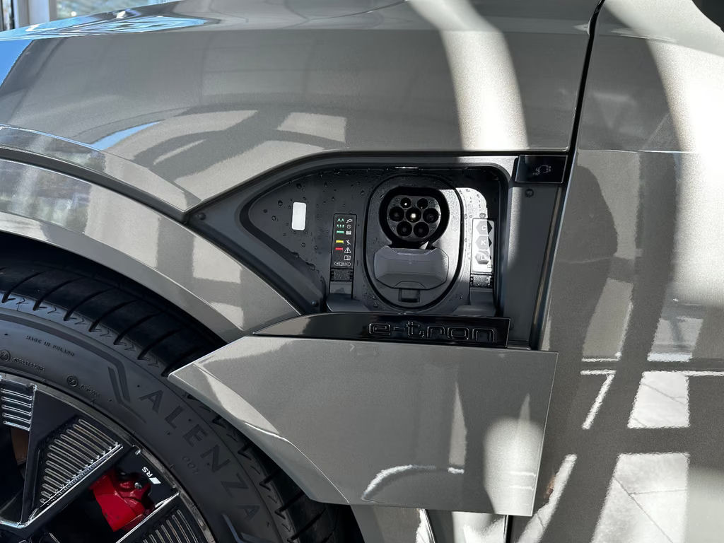 Audi Q8 e-tron