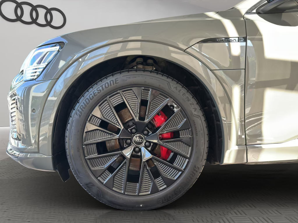Audi Q8 e-tron