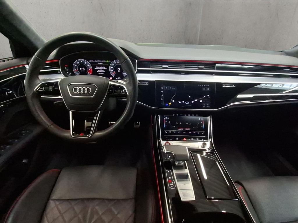 Audi S8