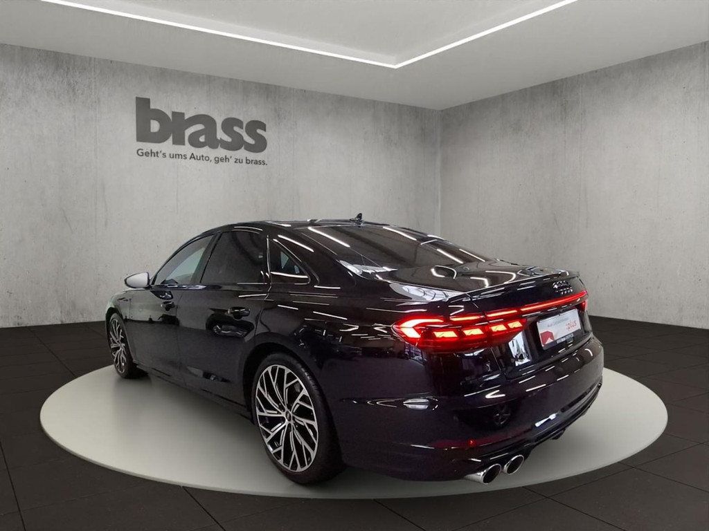 Audi S8