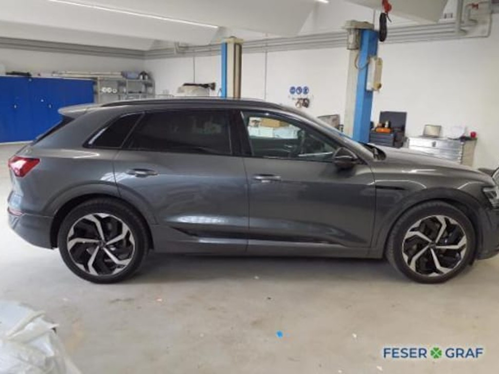 Audi Q8 e-tron