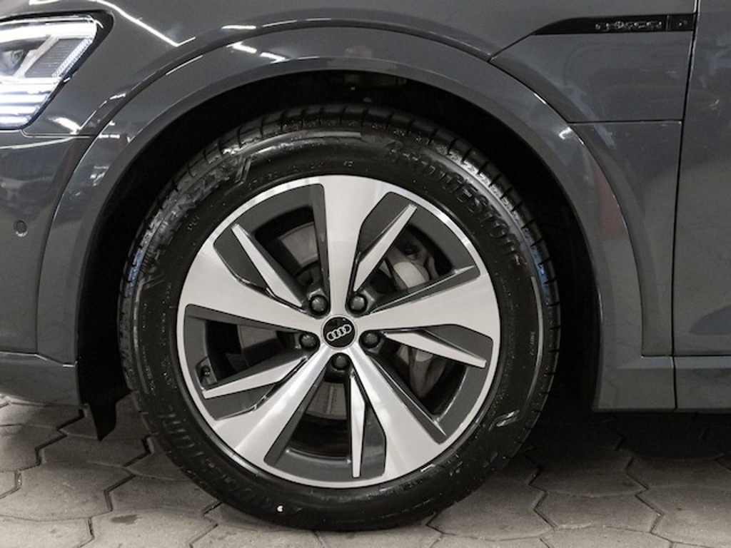 Audi Q8 e-tron