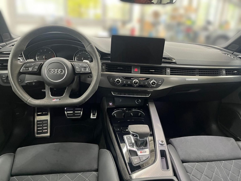 Audi RS4