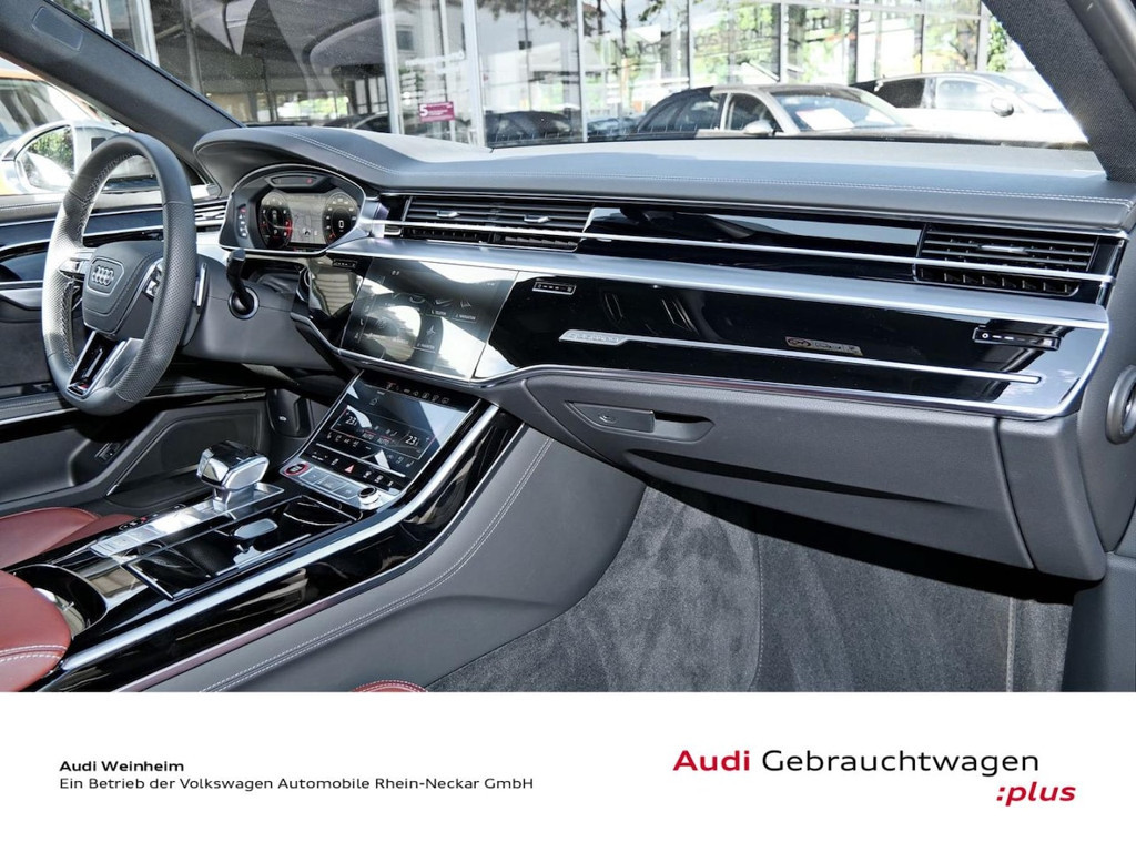 Audi S8