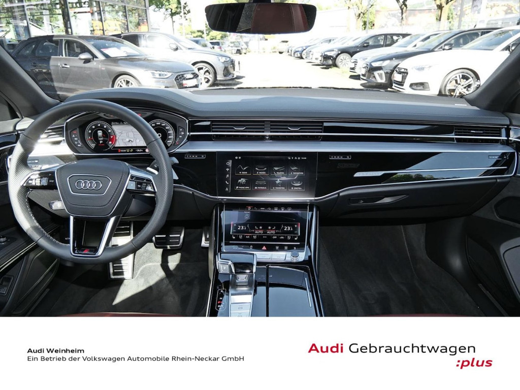 Audi S8