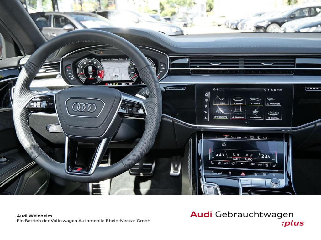 Audi S8