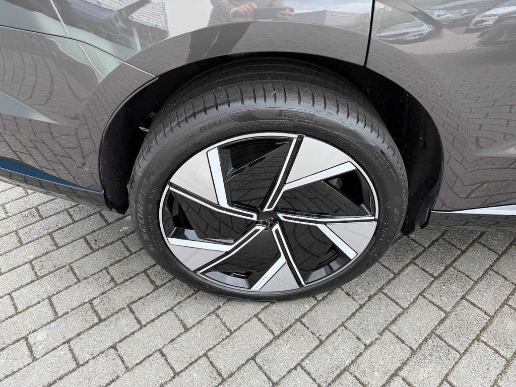 Volvo EX90