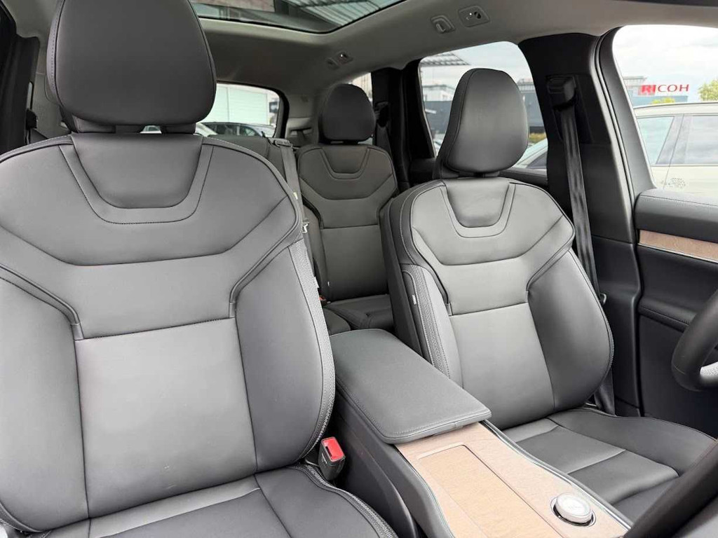 Volvo EX90