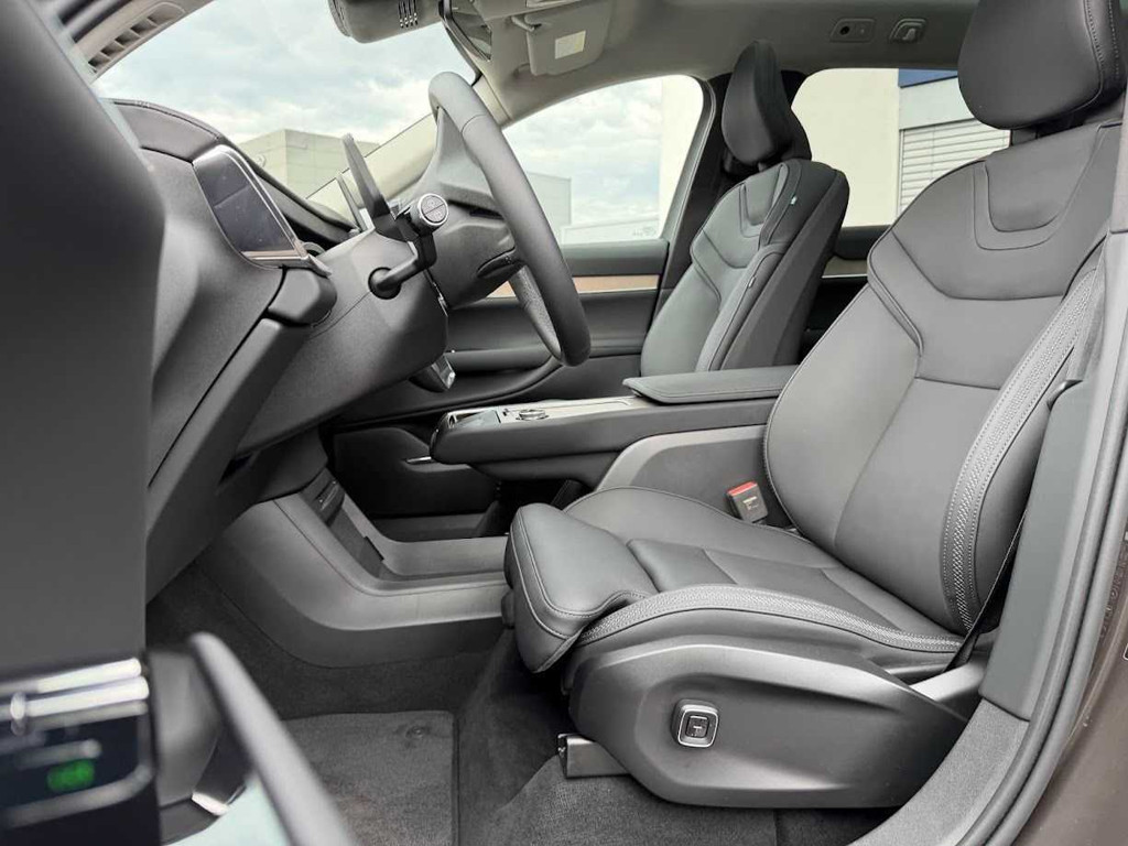 Volvo EX90