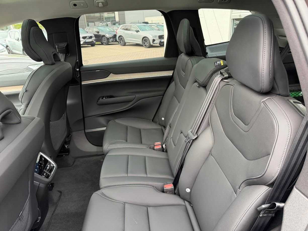 Volvo EX90
