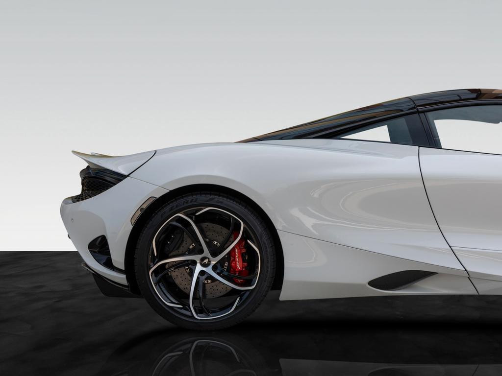 McLaren 750S