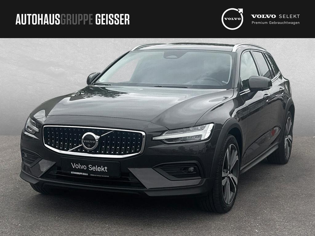 Volvo V60 Cross Country AWD Plus