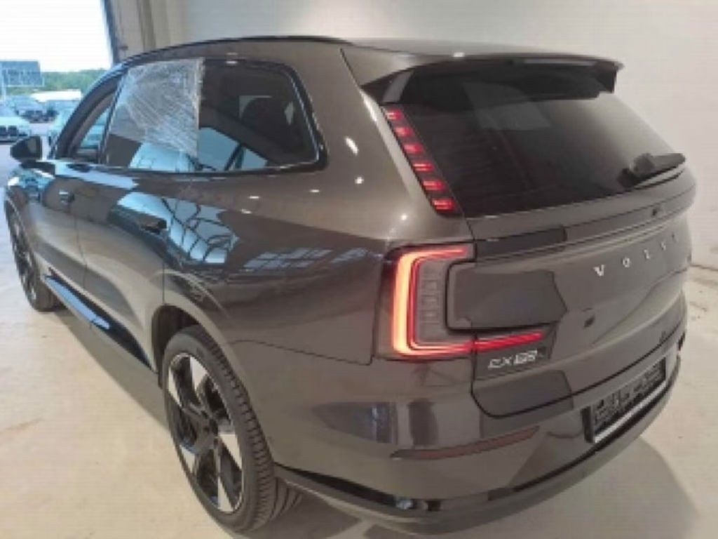 Volvo EX90