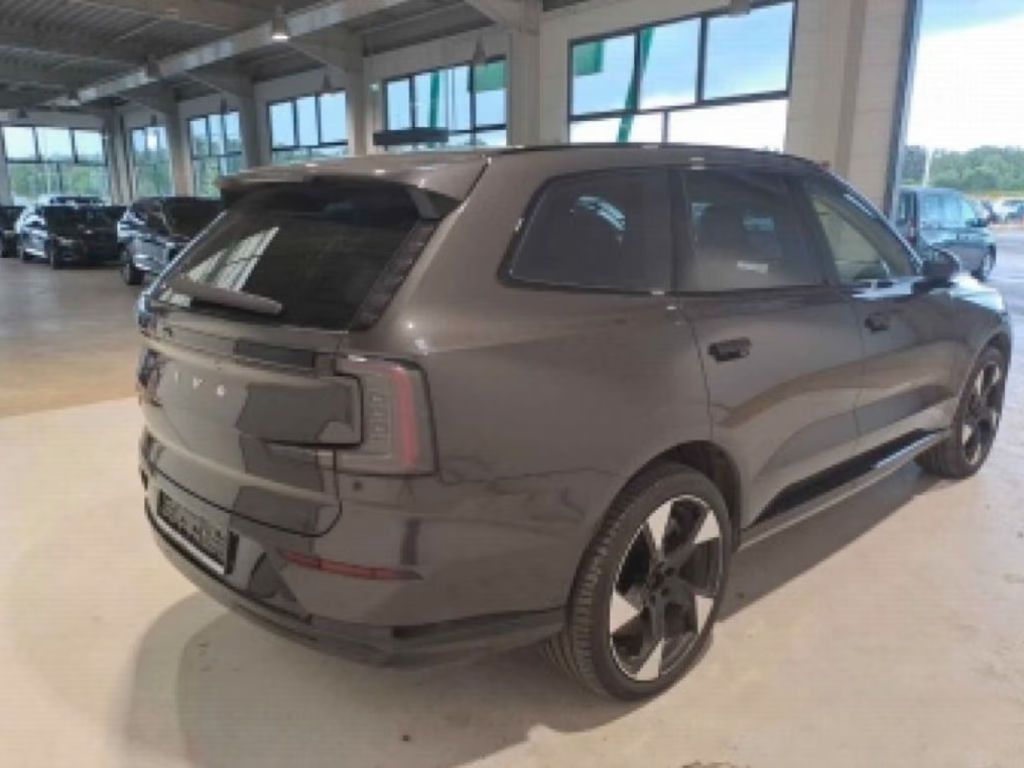 Volvo EX90