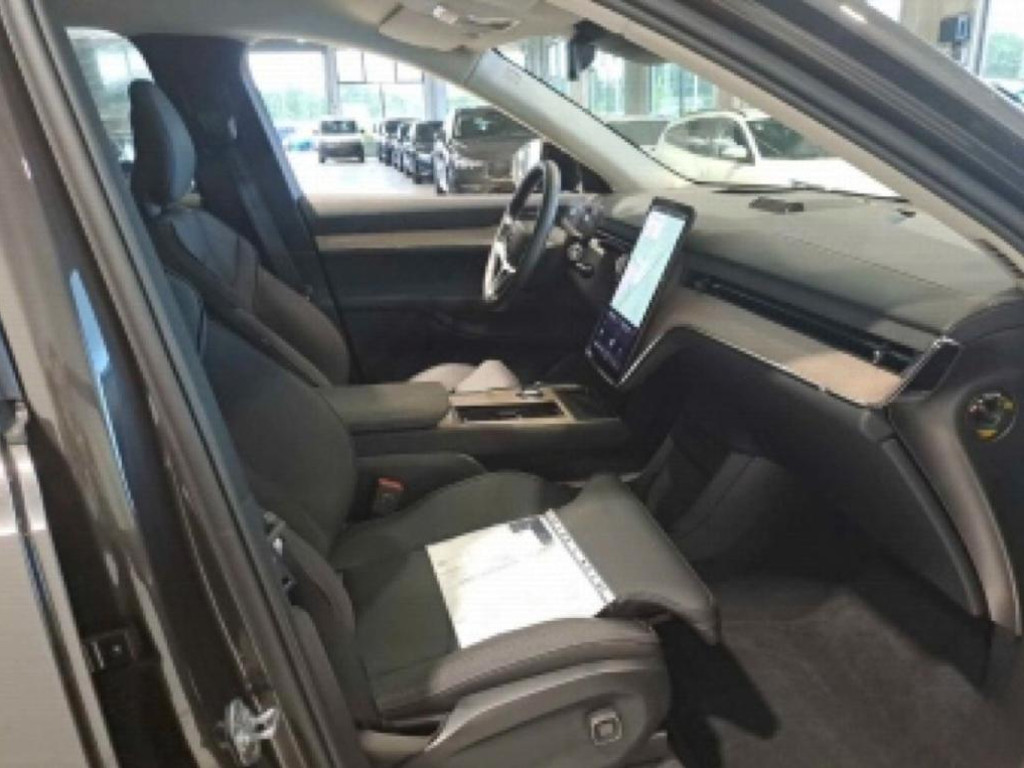 Volvo EX90