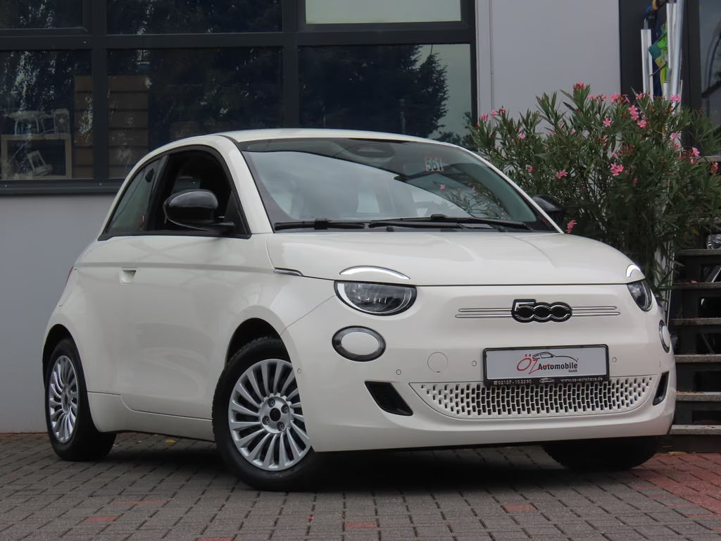 Fiat 500e 23,8 kWh Komfort Paket Kamera CarPlay