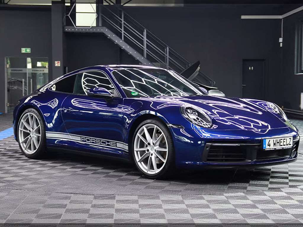 Porsche 911 992 Carrera