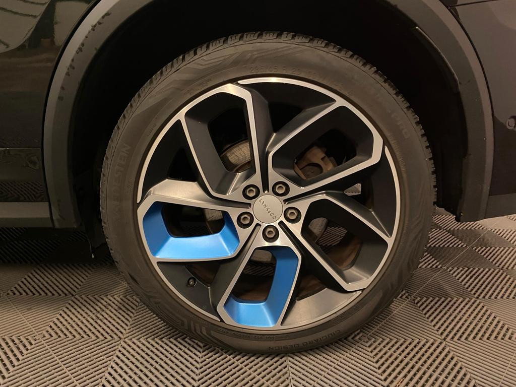 Lynk&Co 01
