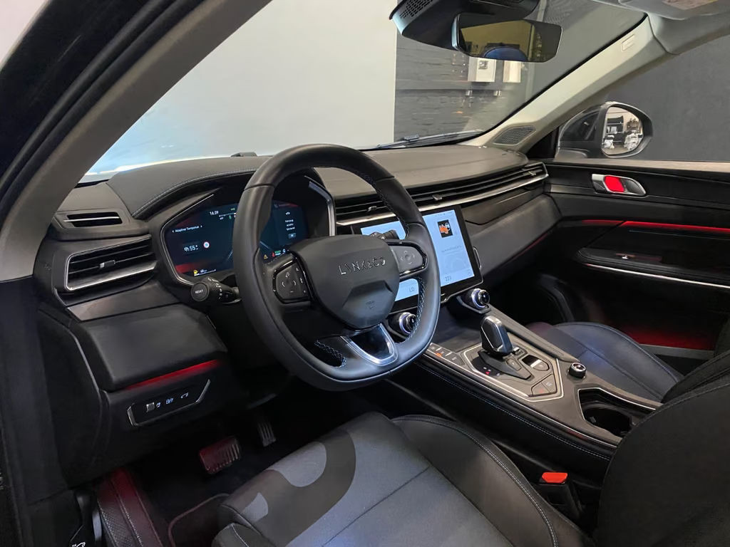 Lynk&Co 01