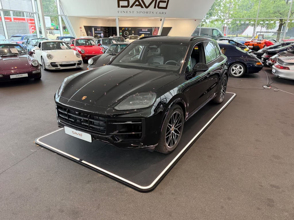 Porsche Cayenne E-Hybrid Black Edition