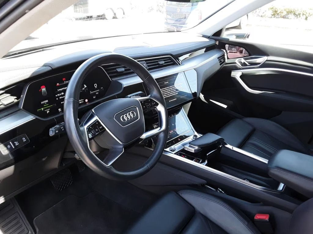 Audi e-tron