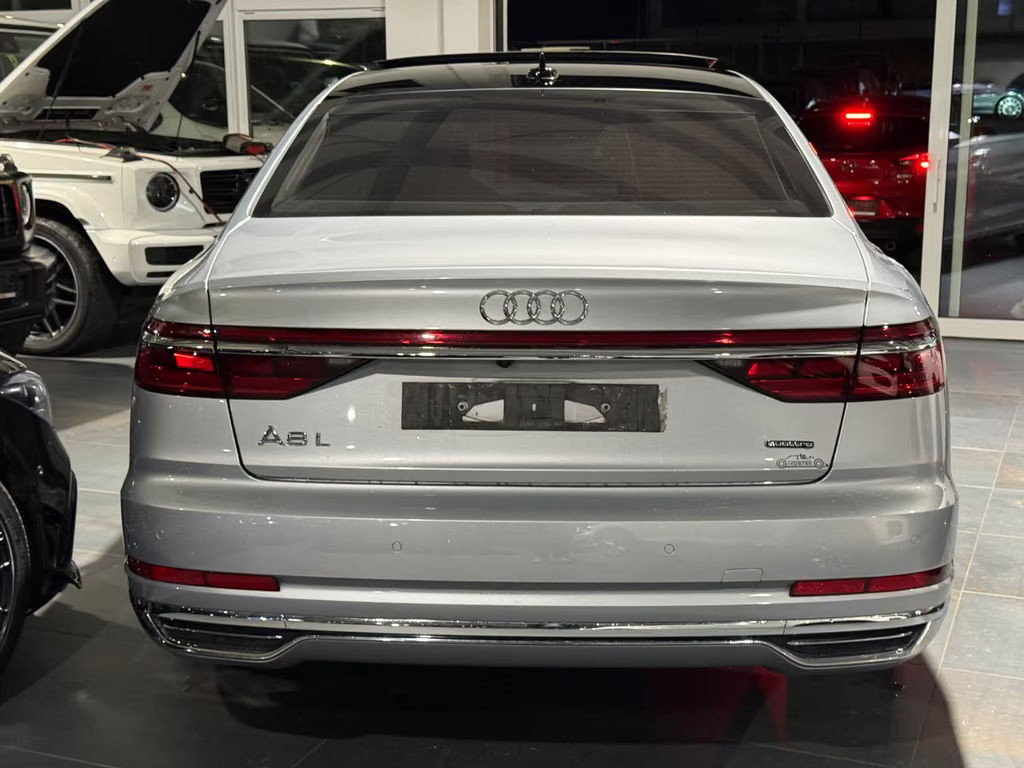 Audi A8