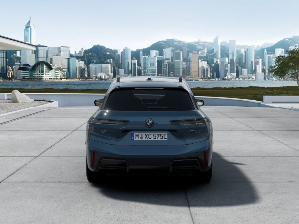 BMW iX