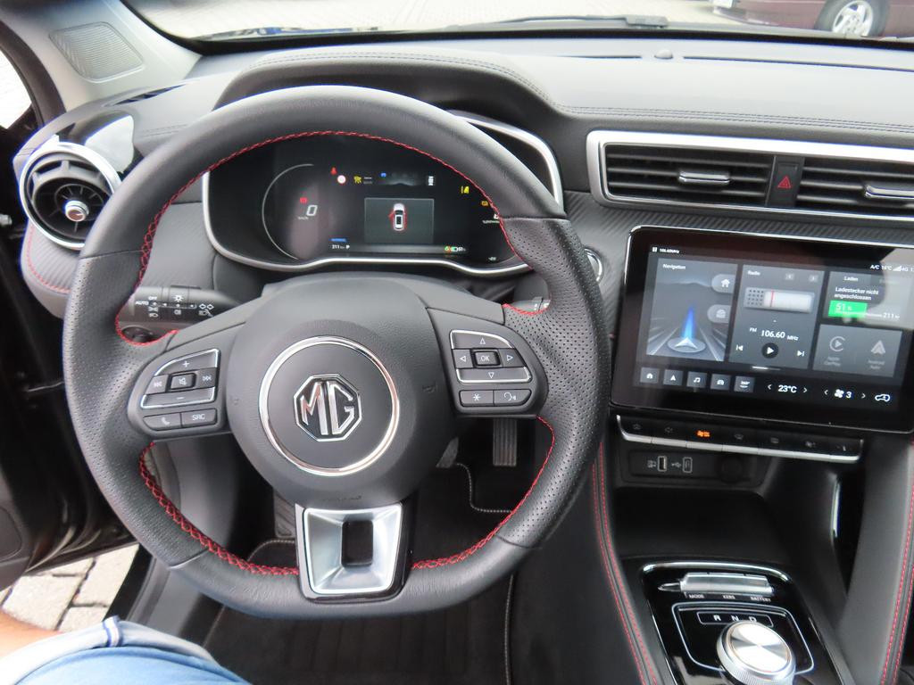MG ZS