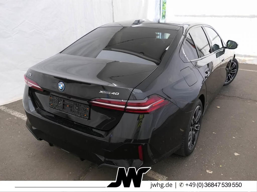 BMW i5