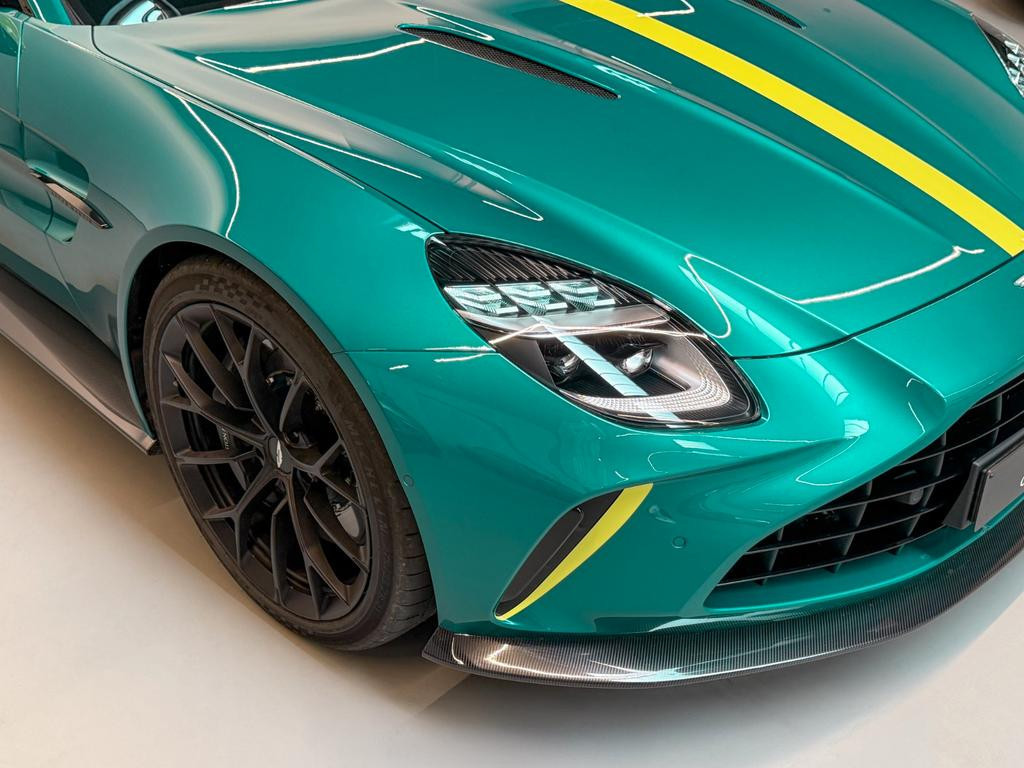 Aston Martin V8 Vantage