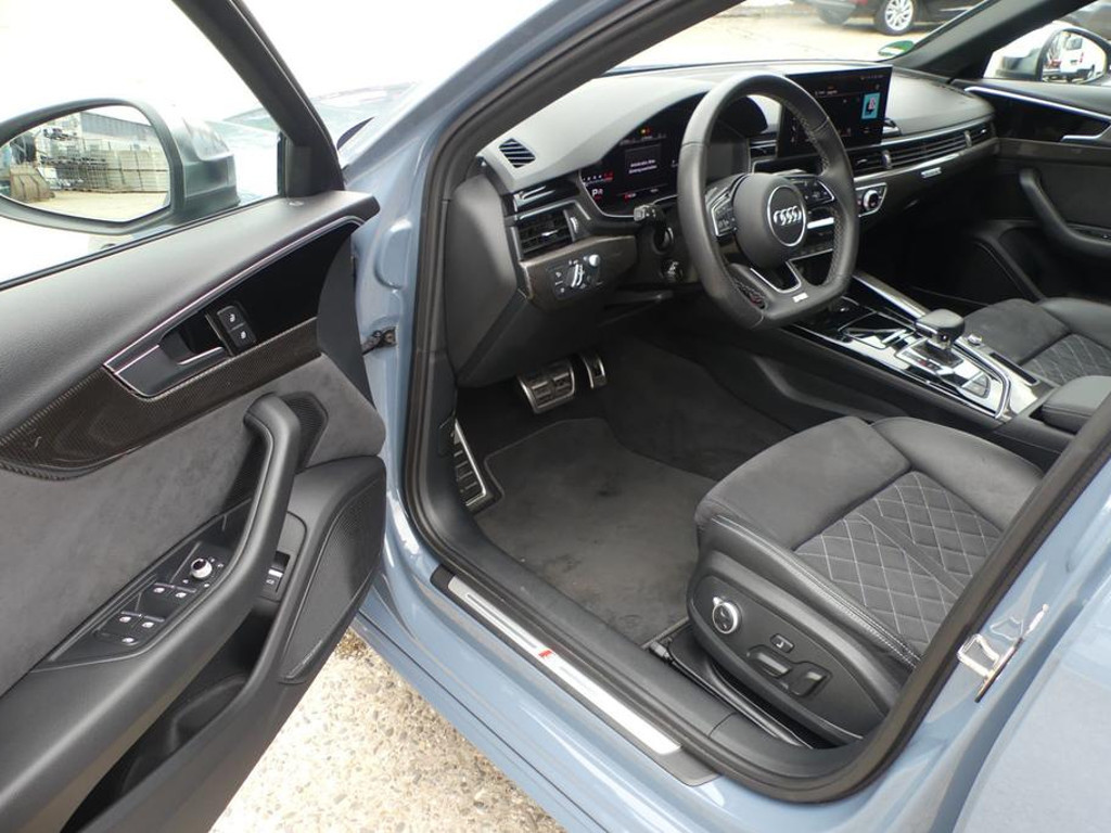 Audi S4