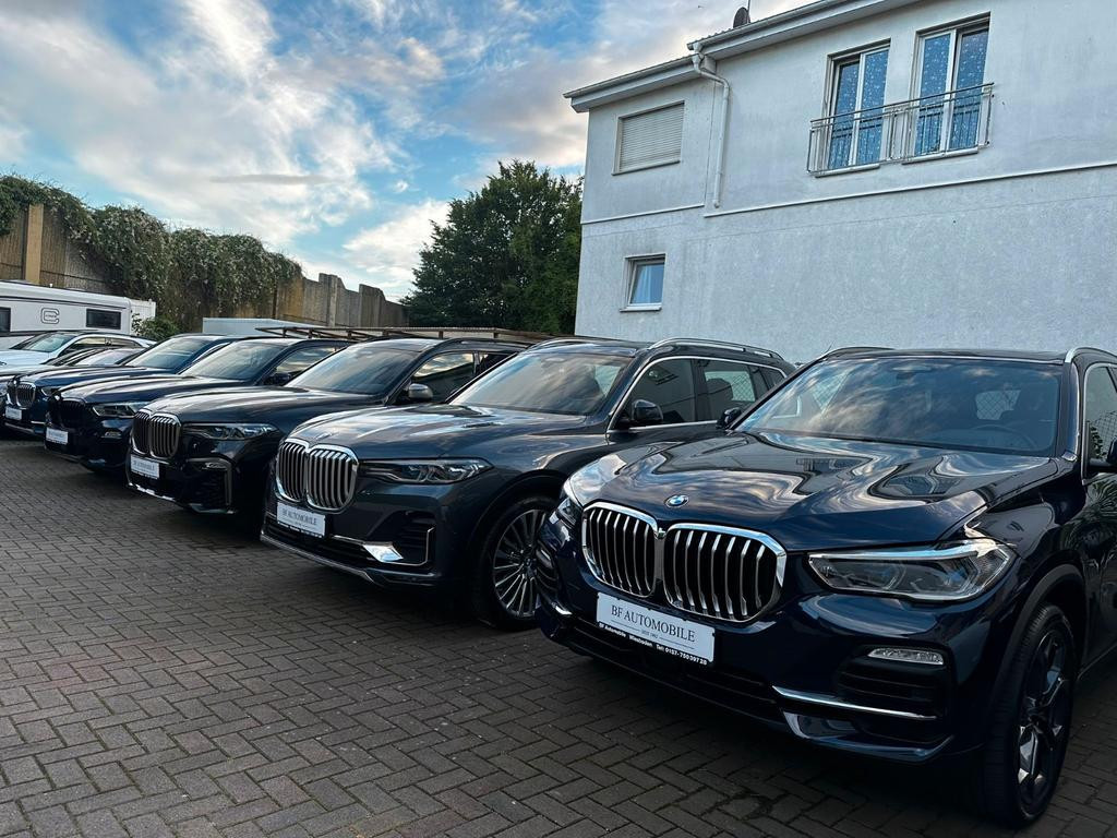 BMW i7