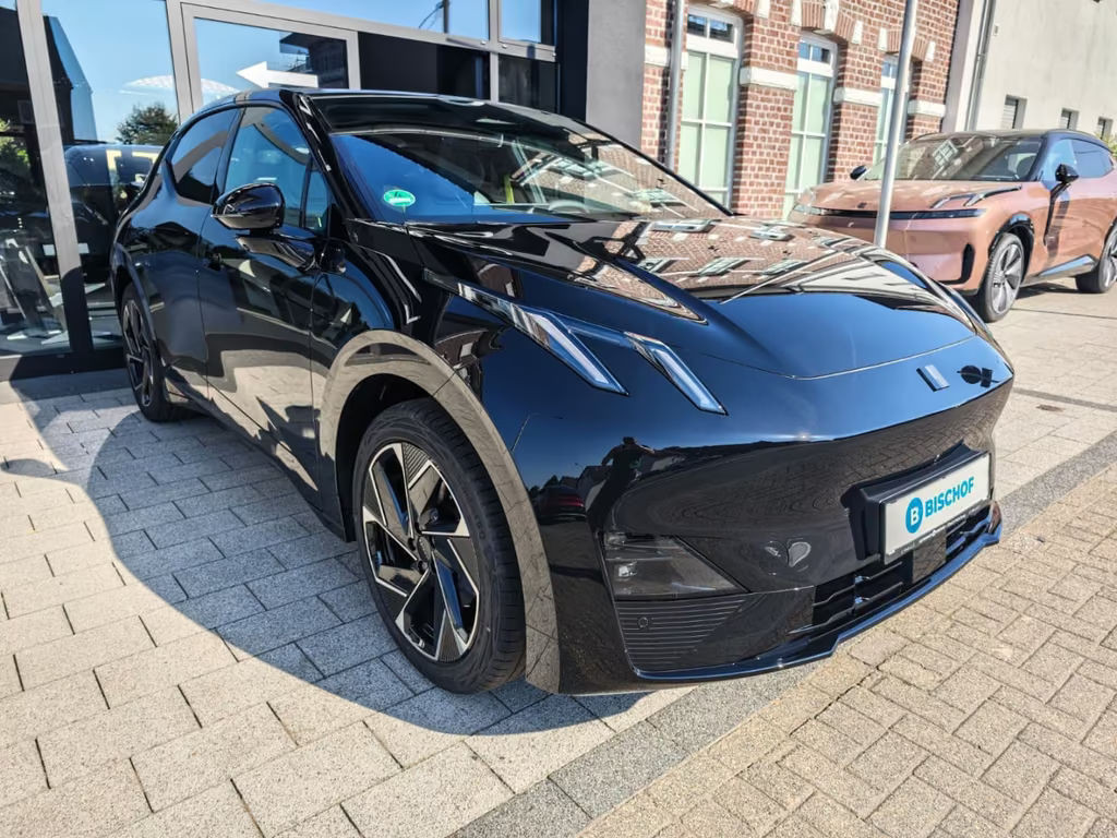 Lynk&Co 02